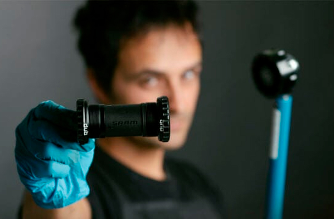 ¿Qué tipos de ejes de pedalier existen y cómo elegir el adecuado para tu bicicleta?