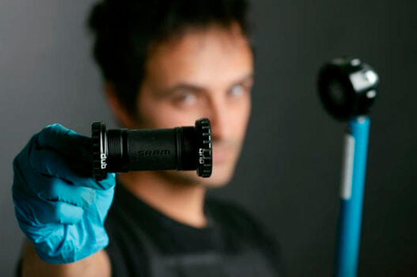 ¿Qué tipos de ejes de pedalier existen y cómo elegir el adecuado para tu bicicleta?